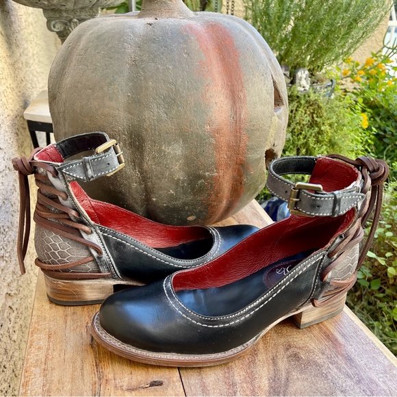 Freebird by Steven “Marlon” Booties - Picture 4 of 9